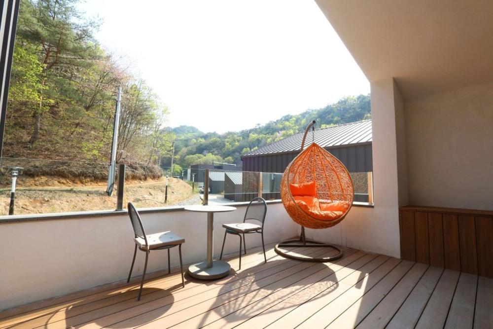 Mungyeong Arten Pool Villa Luaran gambar